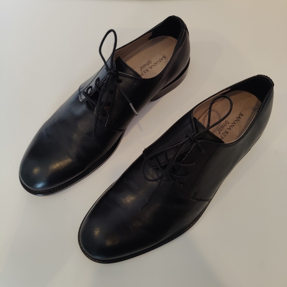 Banana Republic Everson Black Leather Oxford